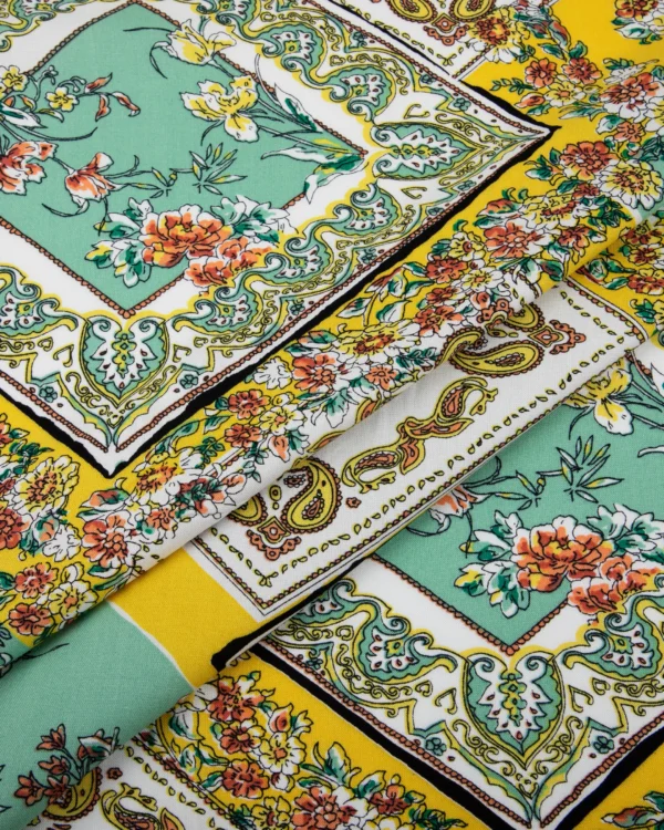 Vintage Ivory & Blue Ditsy Floral Printed 30s Rayon Fabric | 199₹/M